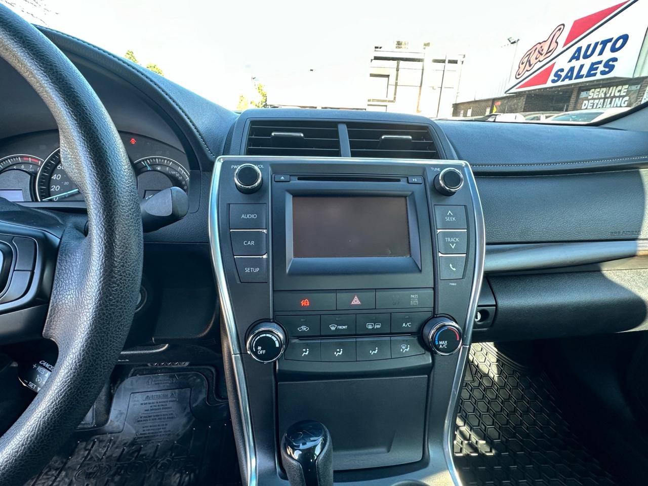 2015 Toyota Camry LE ~ NO ACCIDENTS ~ SAFETY INCLUDED Photo