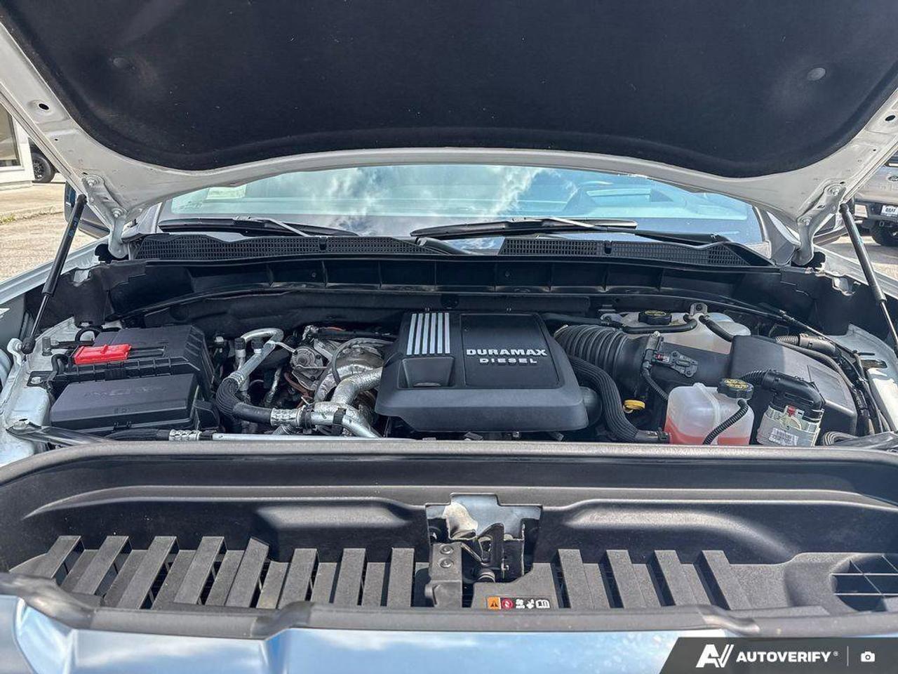 2024 GMC Sierra 1500 AT4   OFF ROAD SUSPENSION PKG, RUNNING BOARDS, TON Photo