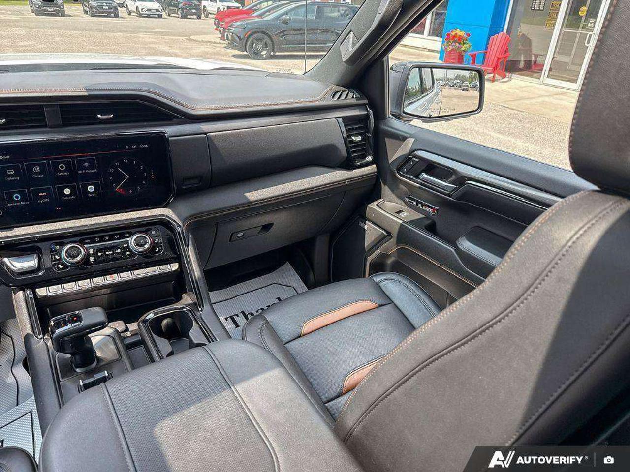 2024 GMC Sierra 1500 OFF ROAD SUSPENSION PKG. RUNNING BOARDS. TONNEAU. AT4 PREMIUM PKG. HITCH GUIDANCE W/HITCH VIEW. Photo