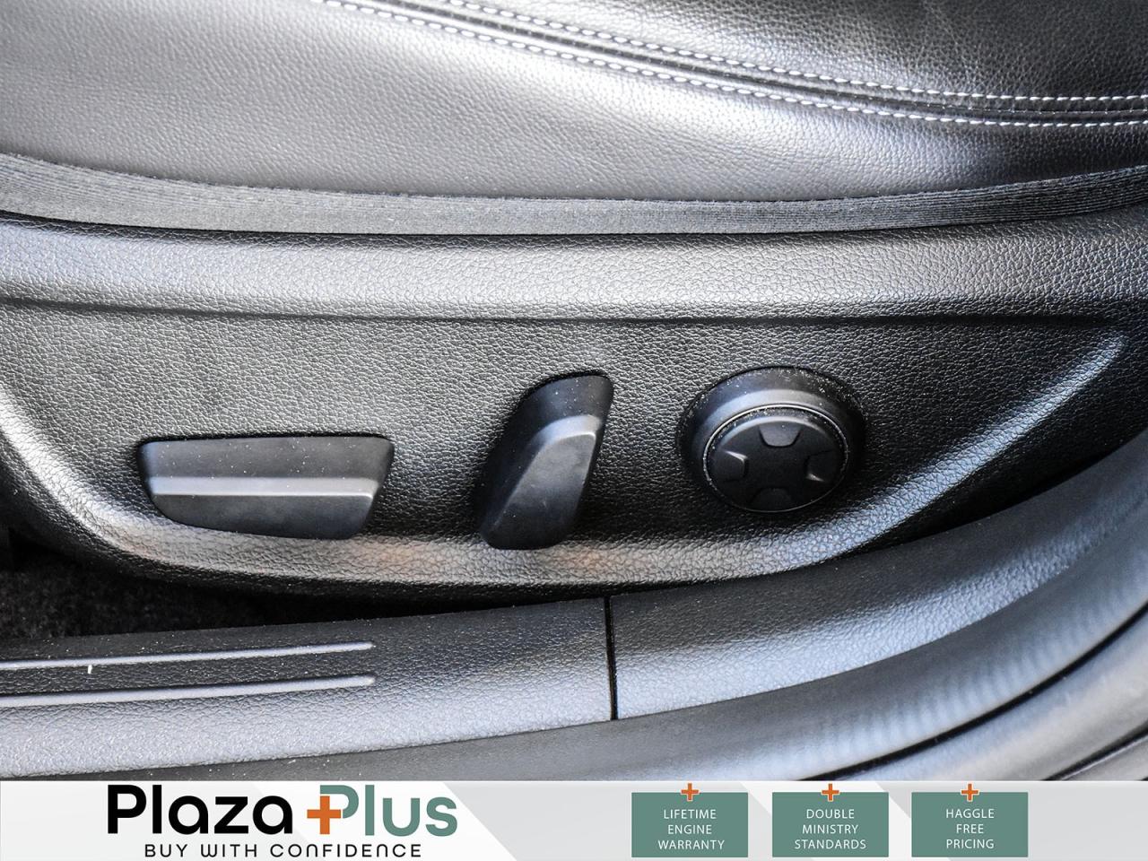 2025 Genesis G70 2.5T Advanced One owner / Clean CarFax report / Photo