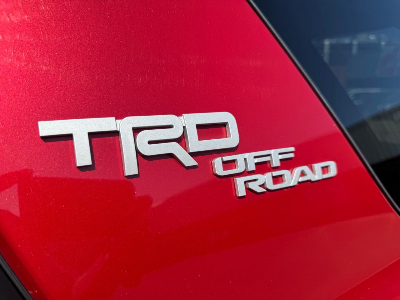 2018 Toyota 4Runner TRD OFF ROAD 4x4 ~ NO ACCIDENTS ~ CERTIFIED Photo4