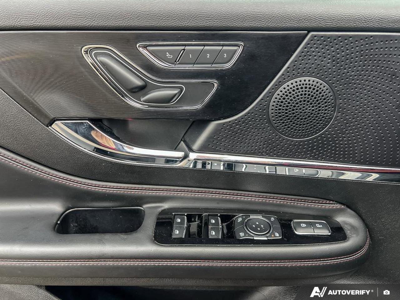 2024 Lincoln Corsair Reserve   ONE OWNER   HTD STEER WHEEL Photo