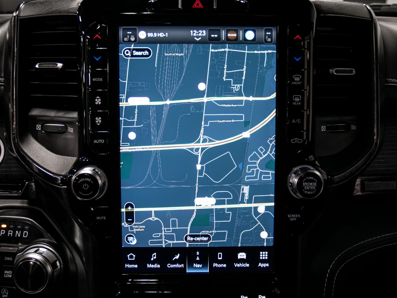 2022 RAM 1500 LIMITED 4x4 CREW CAB 5'7 BOX BLIND SPOTS NAVI Photo