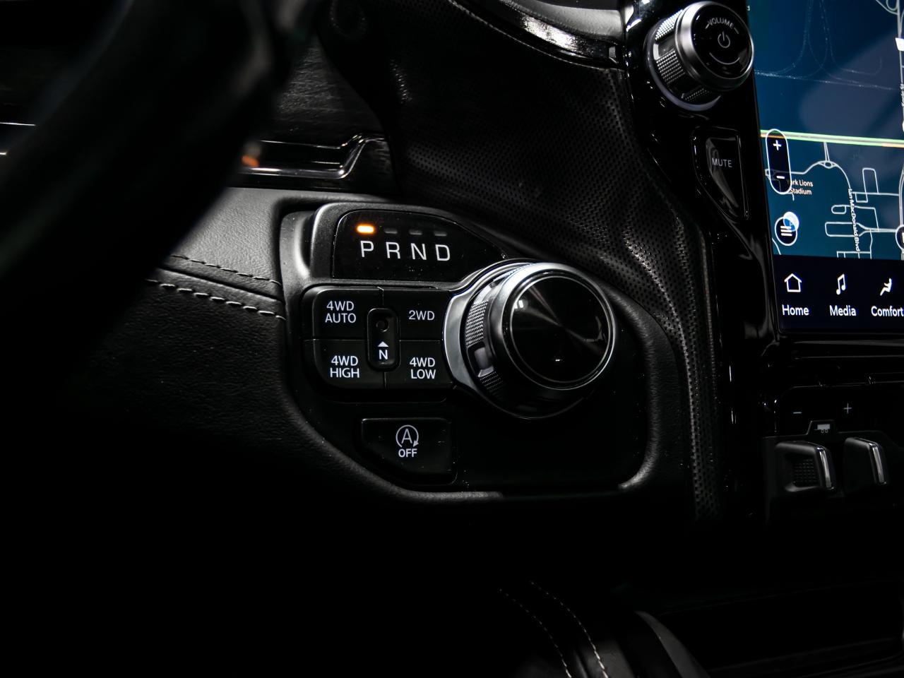 2022 RAM 1500 LIMITED 4x4 CREW CAB 5'7 BOX BLIND SPOTS NAVI Photo