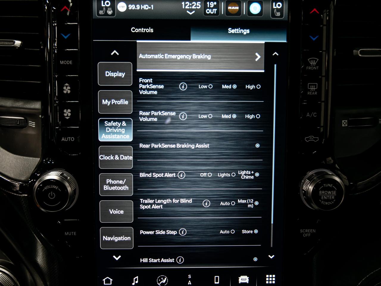 2022 RAM 1500 LIMITED 4x4 CREW CAB 5'7 BOX BLIND SPOTS NAVI Photo