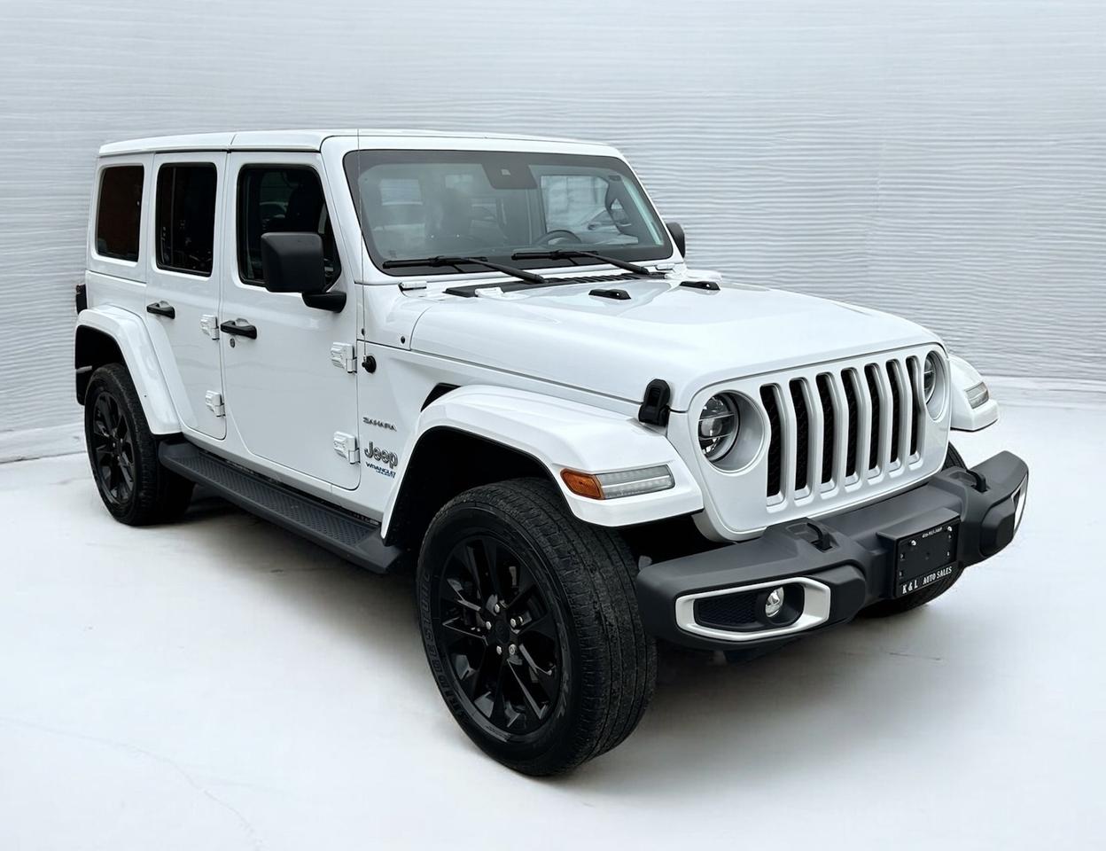 2021 Jeep Wrangler 4xe 4xe ~ Unlimited Sahara ~ 4x4 ~ WINTER TIRES Photo