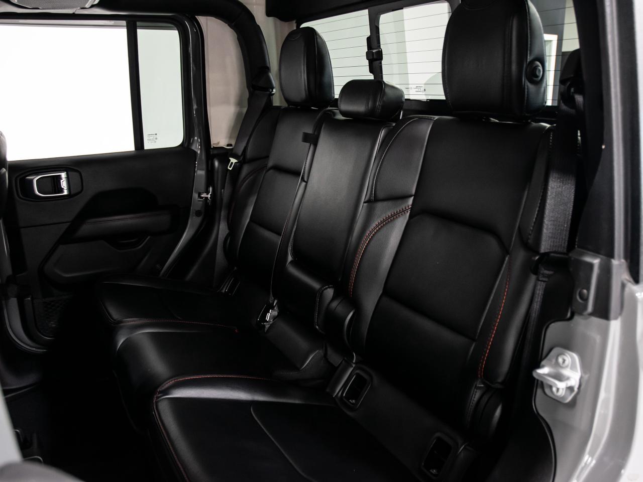 2022 Jeep Gladiator RUBICON 4x4 6 SPEED MANUAL NAVI REAR VIEW CAM Photo