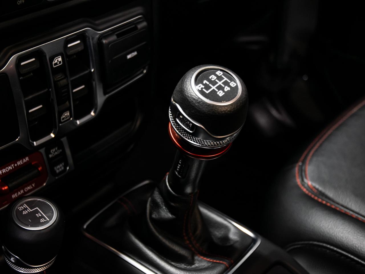 2022 Jeep Gladiator RUBICON 4x4 6 SPEED MANUAL NAVI REAR VIEW CAM Photo