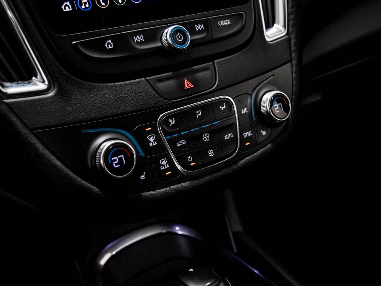 2019 Chevrolet Malibu HYBRID APPLE CARPLAY REAR VIEW CAMERA Photo