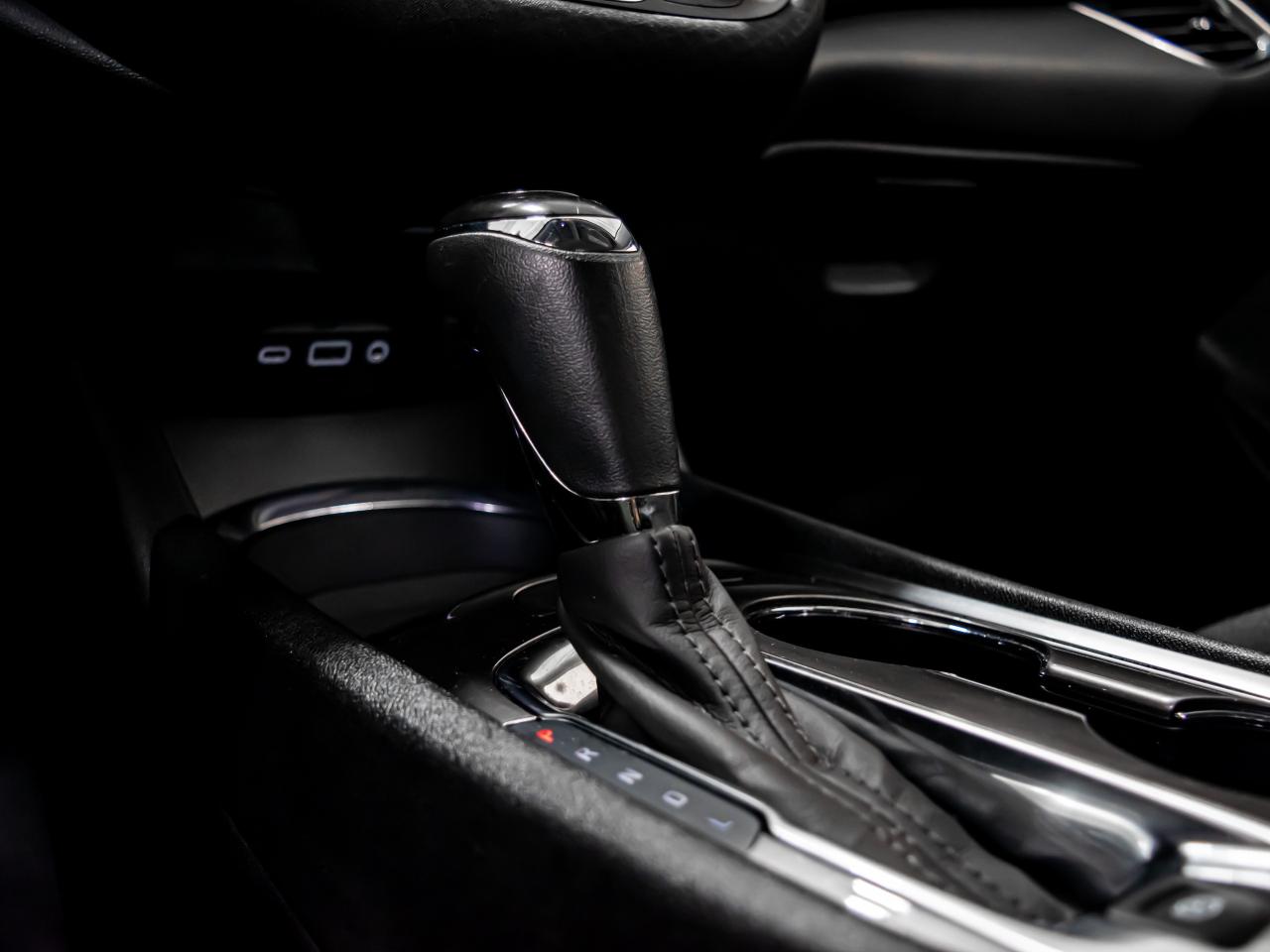 2019 Chevrolet Malibu HYBRID APPLE CARPLAY REAR VIEW CAMERA Photo