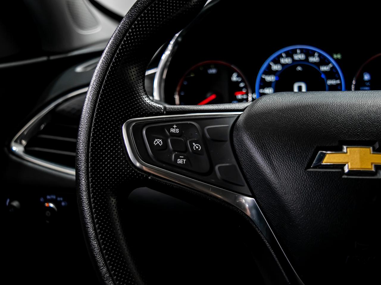 2019 Chevrolet Malibu HYBRID APPLE CARPLAY REAR VIEW CAMERA Photo