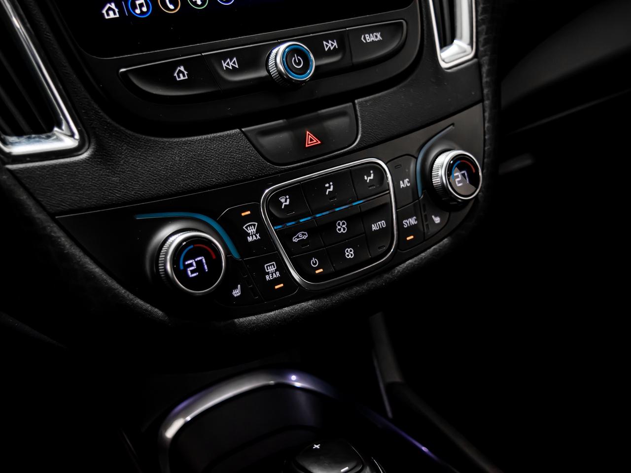 2019 Chevrolet Malibu HYBRID APPLE CARPLAY REAR VIEW CAMERA Photo