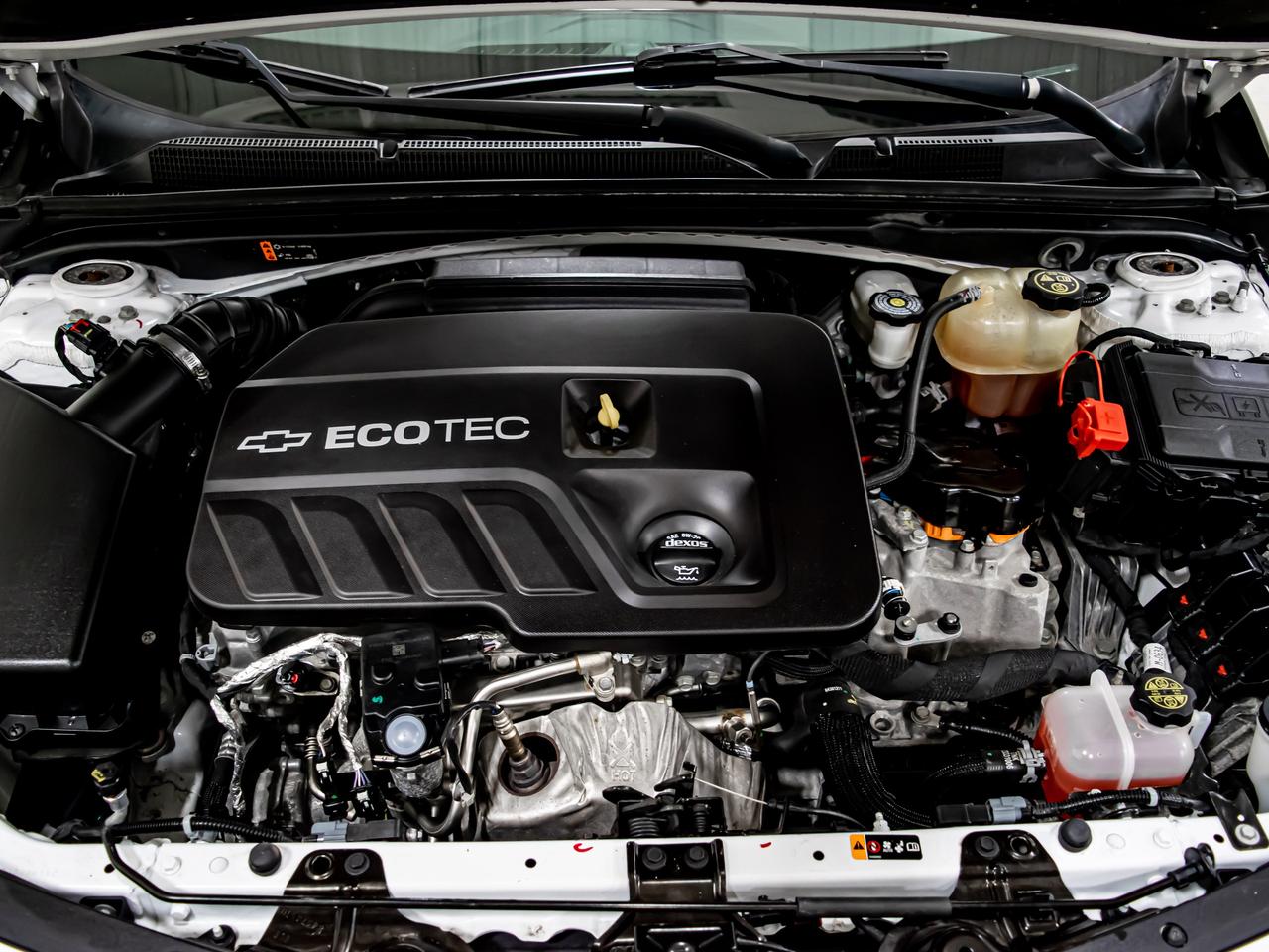 2019 Chevrolet Malibu HYBRID APPLE CARPLAY REAR VIEW CAMERA Photo