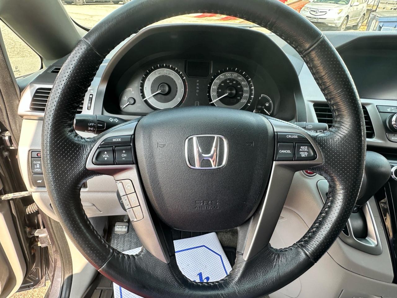 2016 Honda Odyssey EX-L w/RES ~ DVD ~ LEATHER ~ SUNROOF Photo