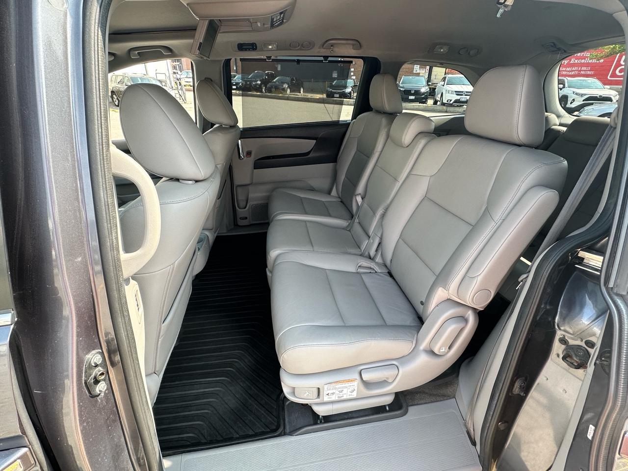 2016 Honda Odyssey EX-L w/RES ~ DVD ~ LEATHER ~ SUNROOF Photo