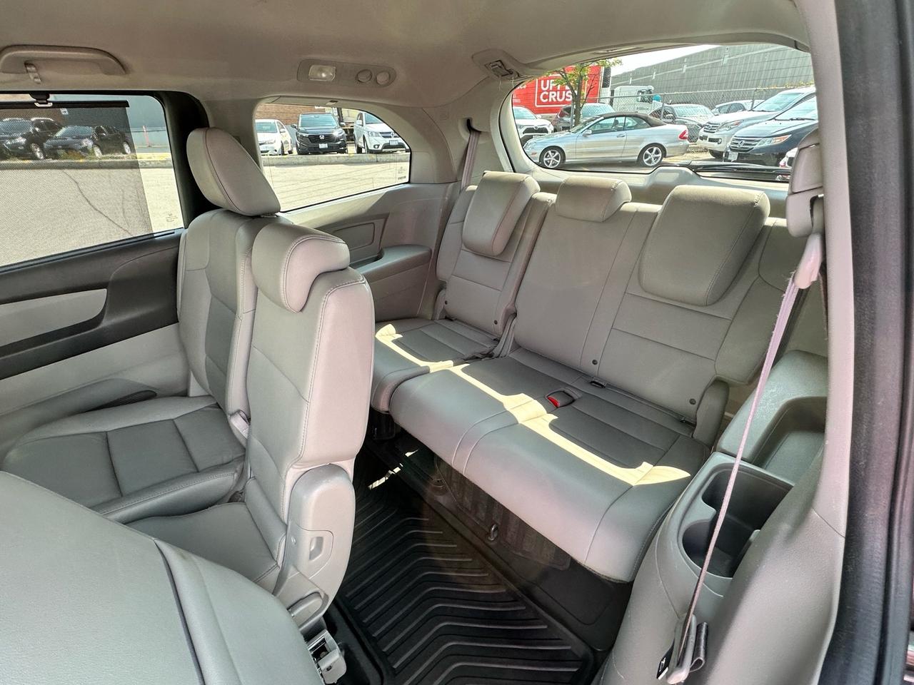 2016 Honda Odyssey EX-L w/RES ~ DVD ~ LEATHER ~ SUNROOF Photo