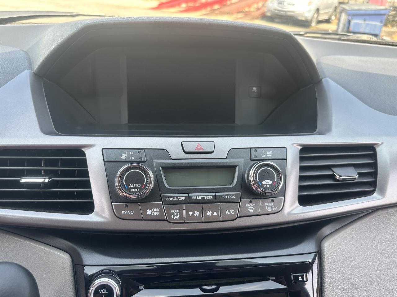 2016 Honda Odyssey EX-L w/RES ~ DVD ~ LEATHER ~ SUNROOF Photo