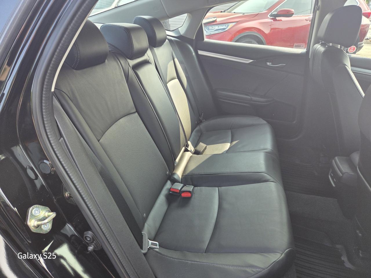2017 Honda Civic TOURING LEATHER NAVI ROOF ALLOYS CLEAN $14,988.00 Photo