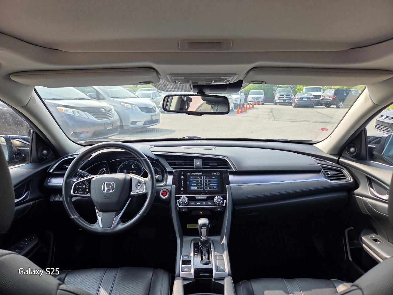 2017 Honda Civic TOURING LEATHER NAVI ROOF ALLOYS CLEAN $14,988.00 Photo