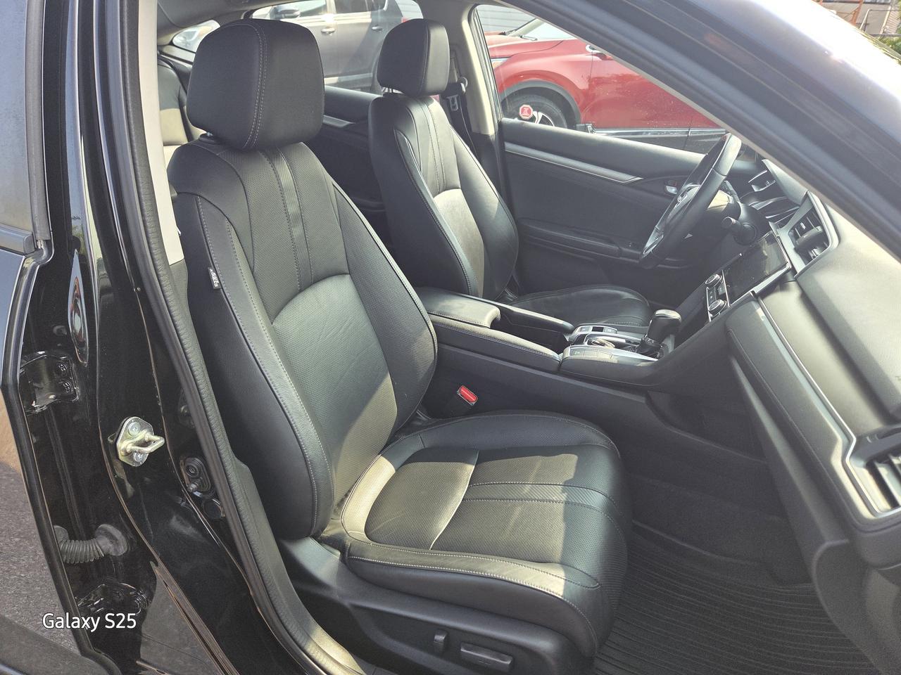 2017 Honda Civic TOURING LEATHER NAVI ROOF ALLOYS CLEAN $13,988.00 Photo