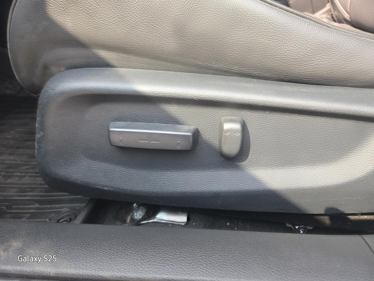 2017 Honda Civic TOURING LEATHER NAVI ROOF ALLOYS CLEAN $13,988.00 Photo