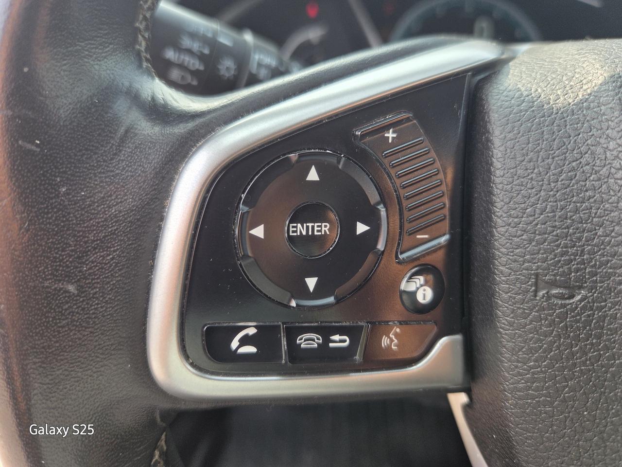 2017 Honda Civic TOURING LEATHER NAVI ROOF ALLOYS CLEAN $13,988.00 Photo