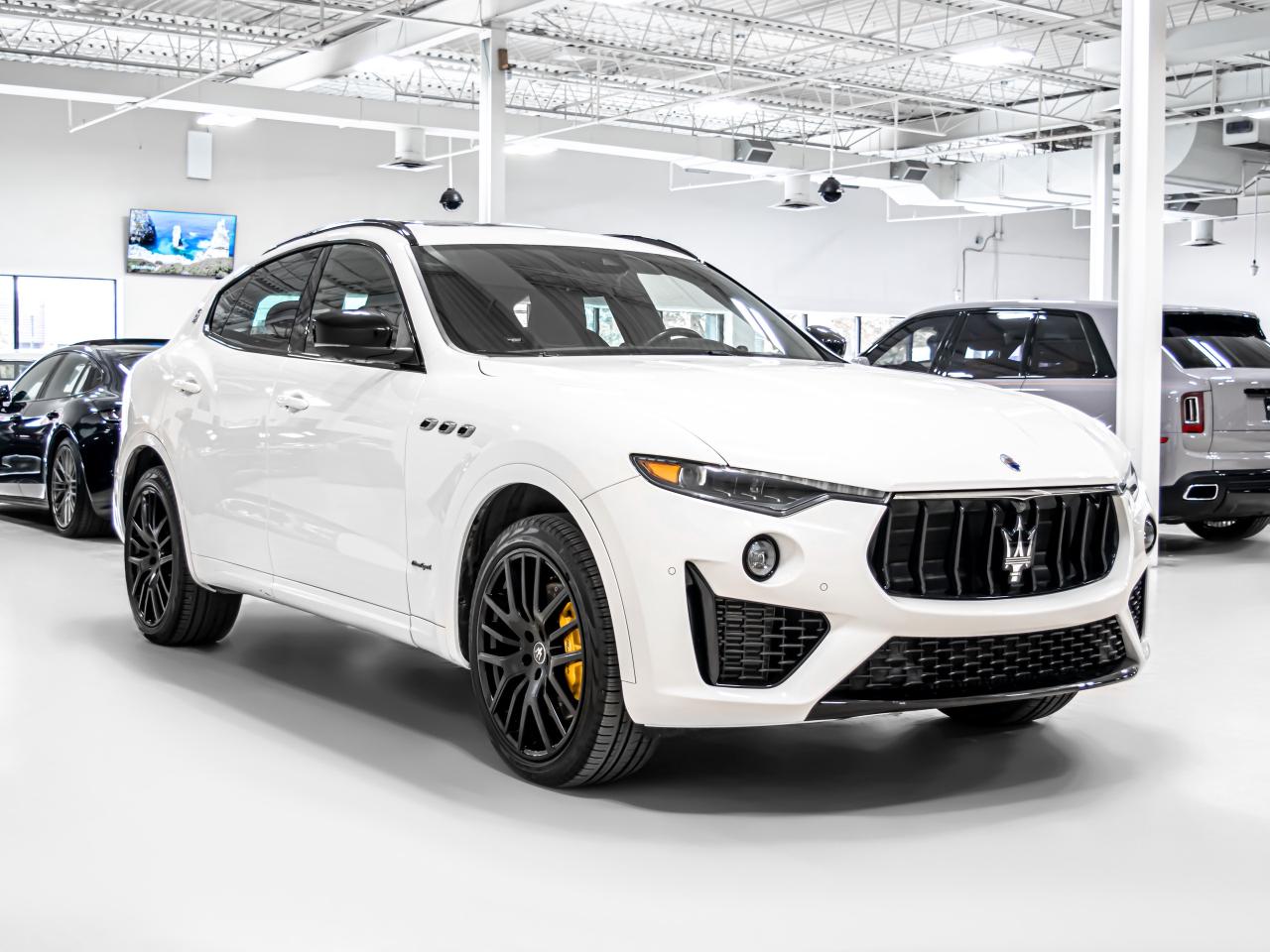 2019 Maserati Levante S GRANSPORT 3.0L BLIND SPOTS LOW KMS NAVI REAR CAM Photo