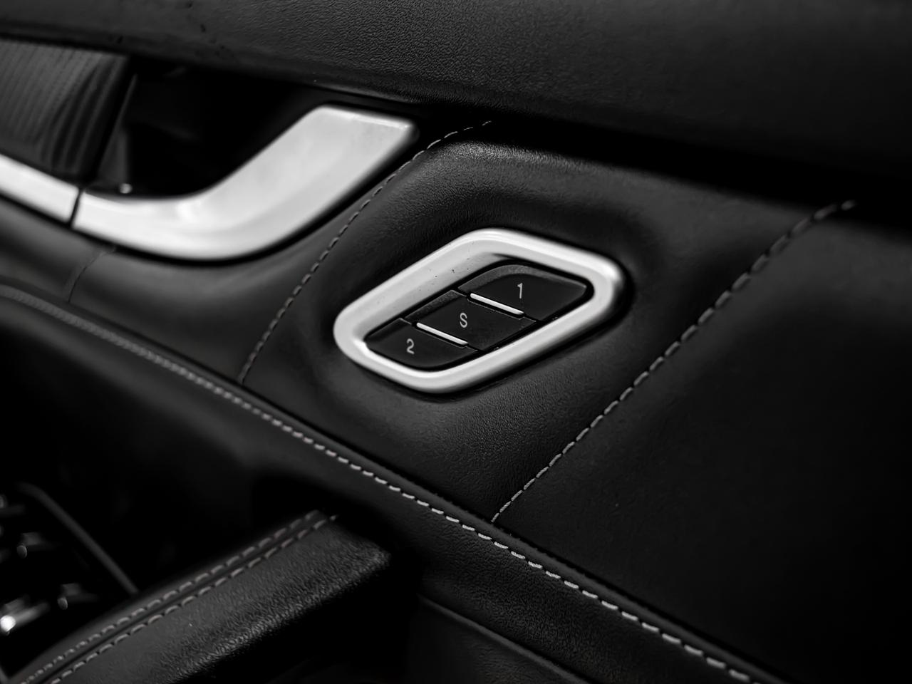 2019 Maserati Levante S GRANSPORT 3.0L BLIND SPOTS LOW KMS NAVI REAR CAM Photo