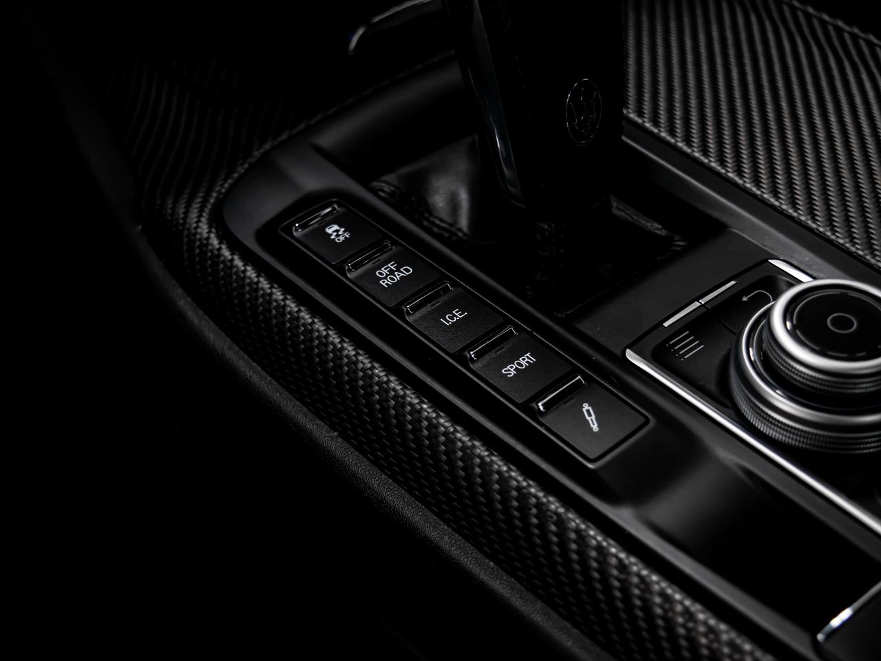 2019 Maserati Levante S GRANSPORT 3.0L BLIND SPOTS LOW KMS NAVI REAR CAM Photo