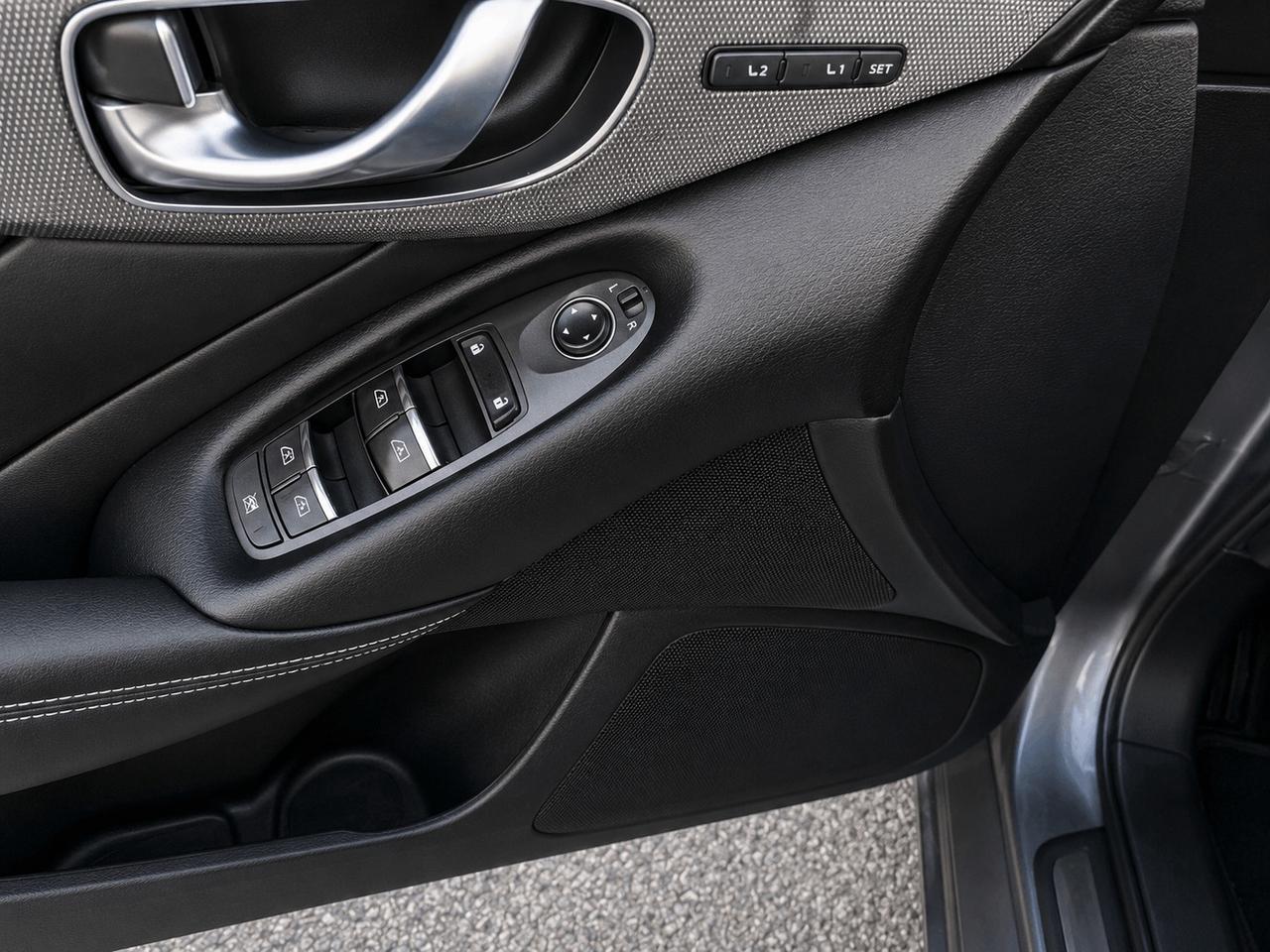 2016 Infiniti Q50 4dr Sdn 2.0t Photo