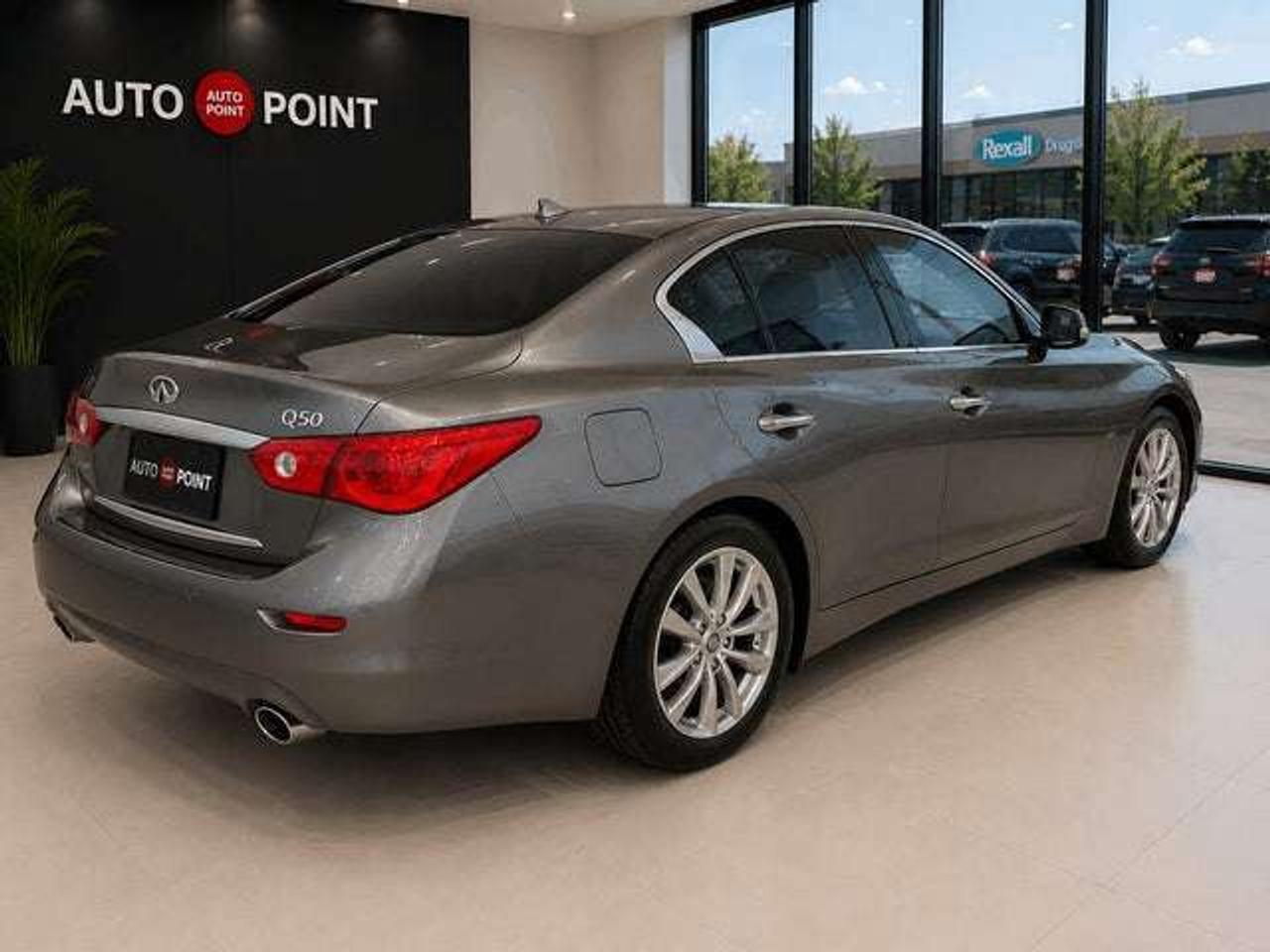 2016 Infiniti Q50 Premium Photo