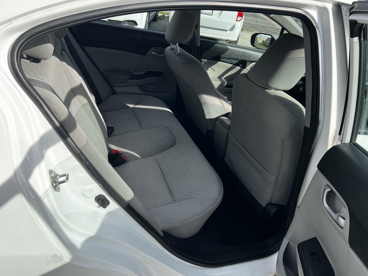 2015 Honda Civic 4dr Auto LX Photo