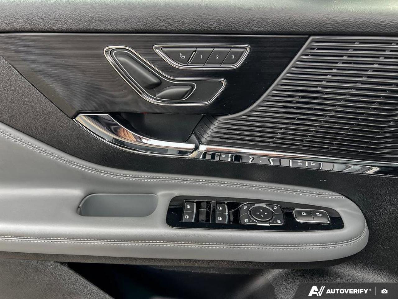 2022 Lincoln Corsair Reserve   ONE OWNER   HTD STEER WHEEL ONE OWNER Photo