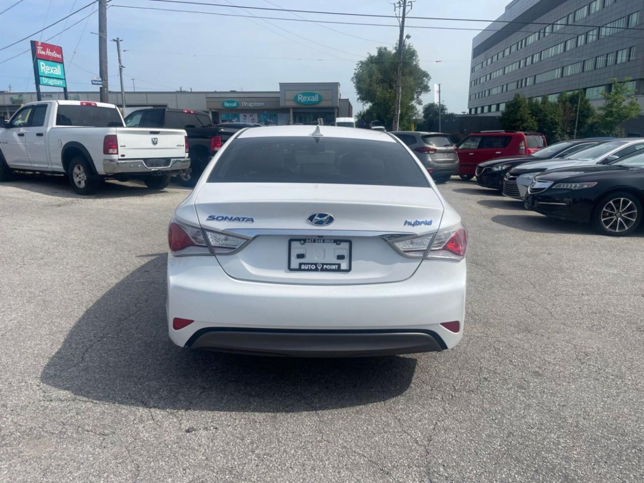 2015 Hyundai Sonata Hybrid 4dr Sdn Photo4