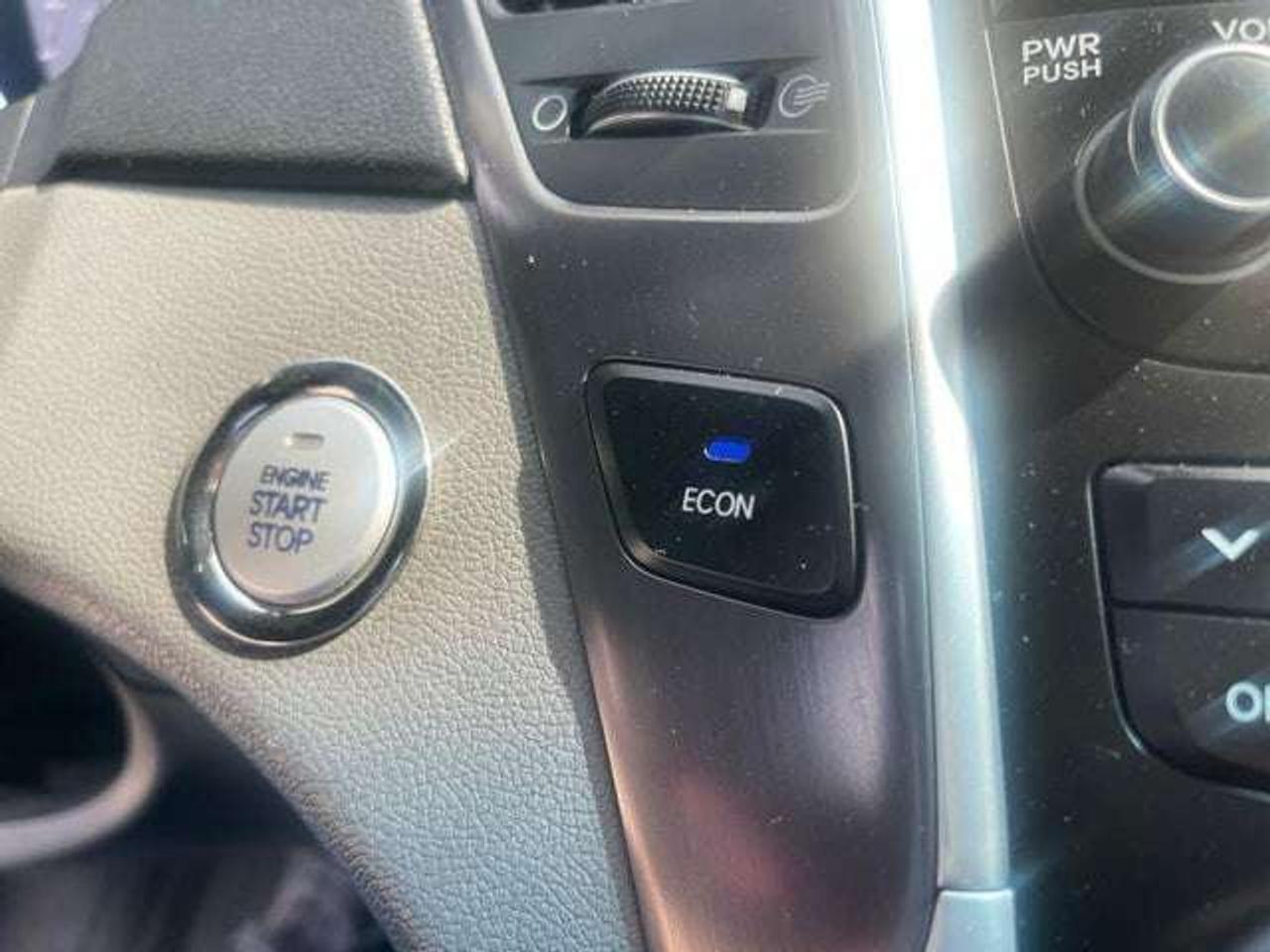 2015 Hyundai Sonata Hybrid Photo