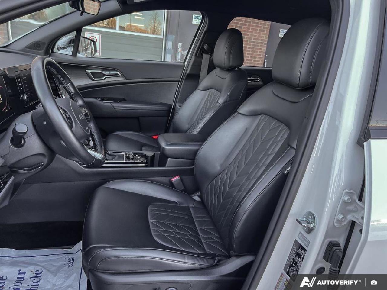 2023 Kia Sportage ONE OWNER   LEATHER   NAV Photo