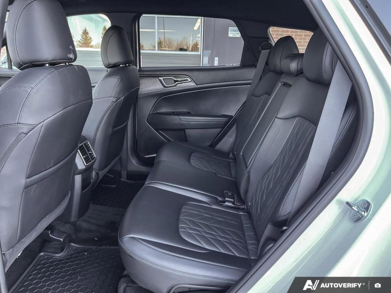 2023 Kia Sportage ONE OWNER   LEATHER   NAV Photo