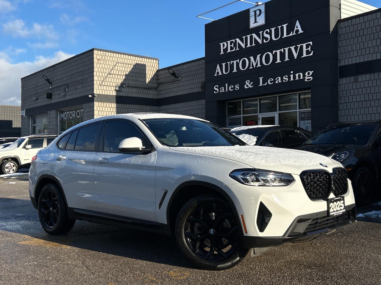 2025 BMW X4 HEADS UP DISPLAY, CARPLAY, PANOROOF,AMBIENT LIGHTS Photo