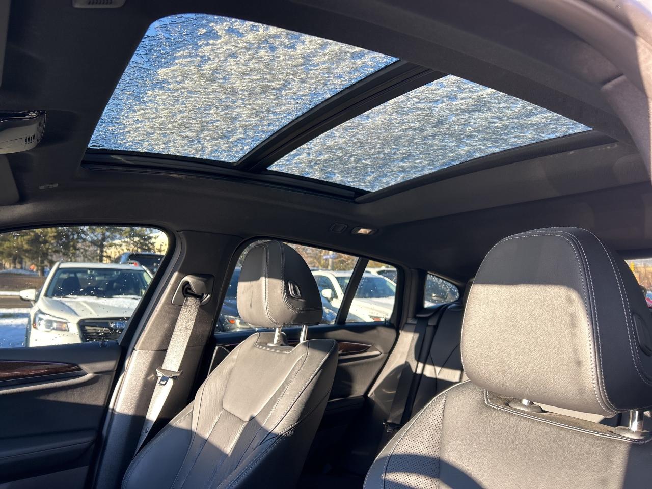 2025 BMW X4 HEADS UP DISPLAY, CARPLAY, PANOROOF,AMBIENT LIGHTS Photo