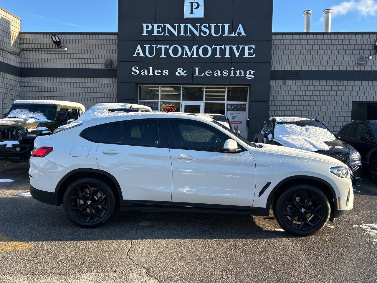 2025 BMW X4 HEADS UP DISPLAY, CARPLAY, PANOROOF,AMBIENT LIGHTS Photo2