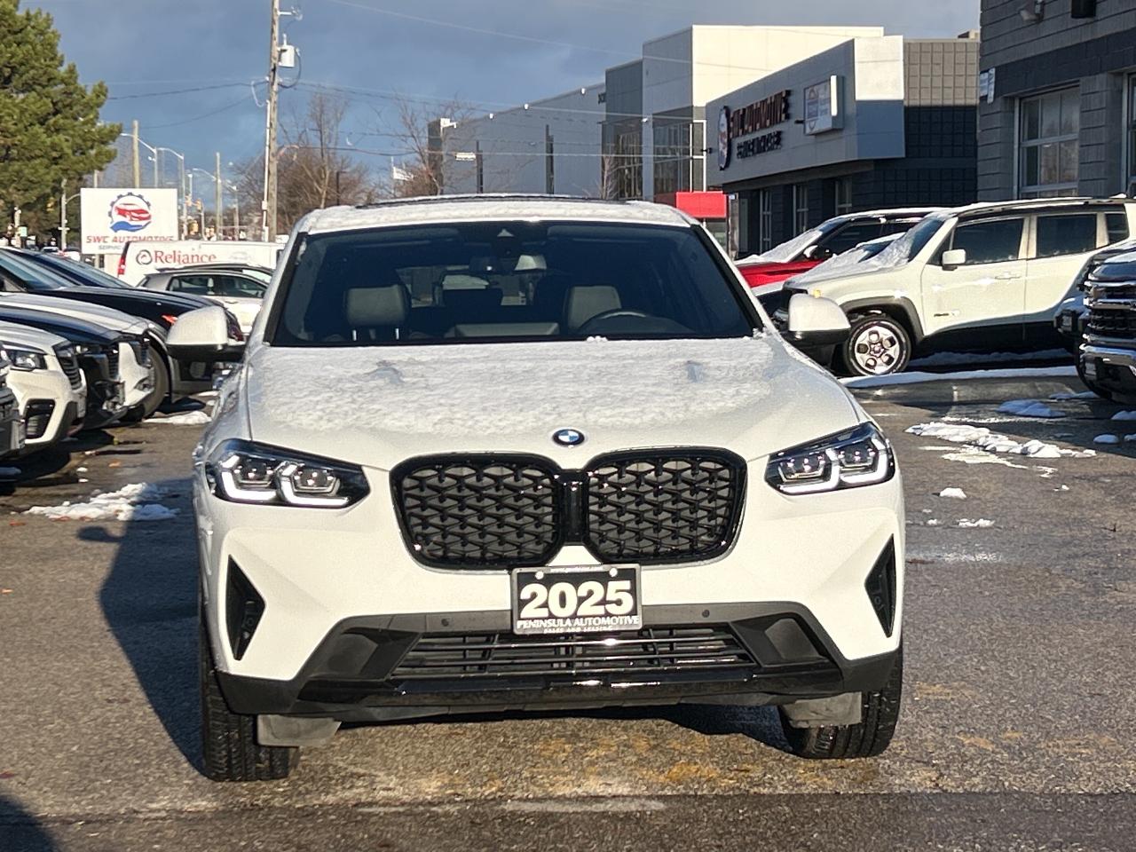 2025 BMW X4 HEADS UP DISPLAY, CARPLAY, PANOROOF,AMBIENT LIGHTS Photo