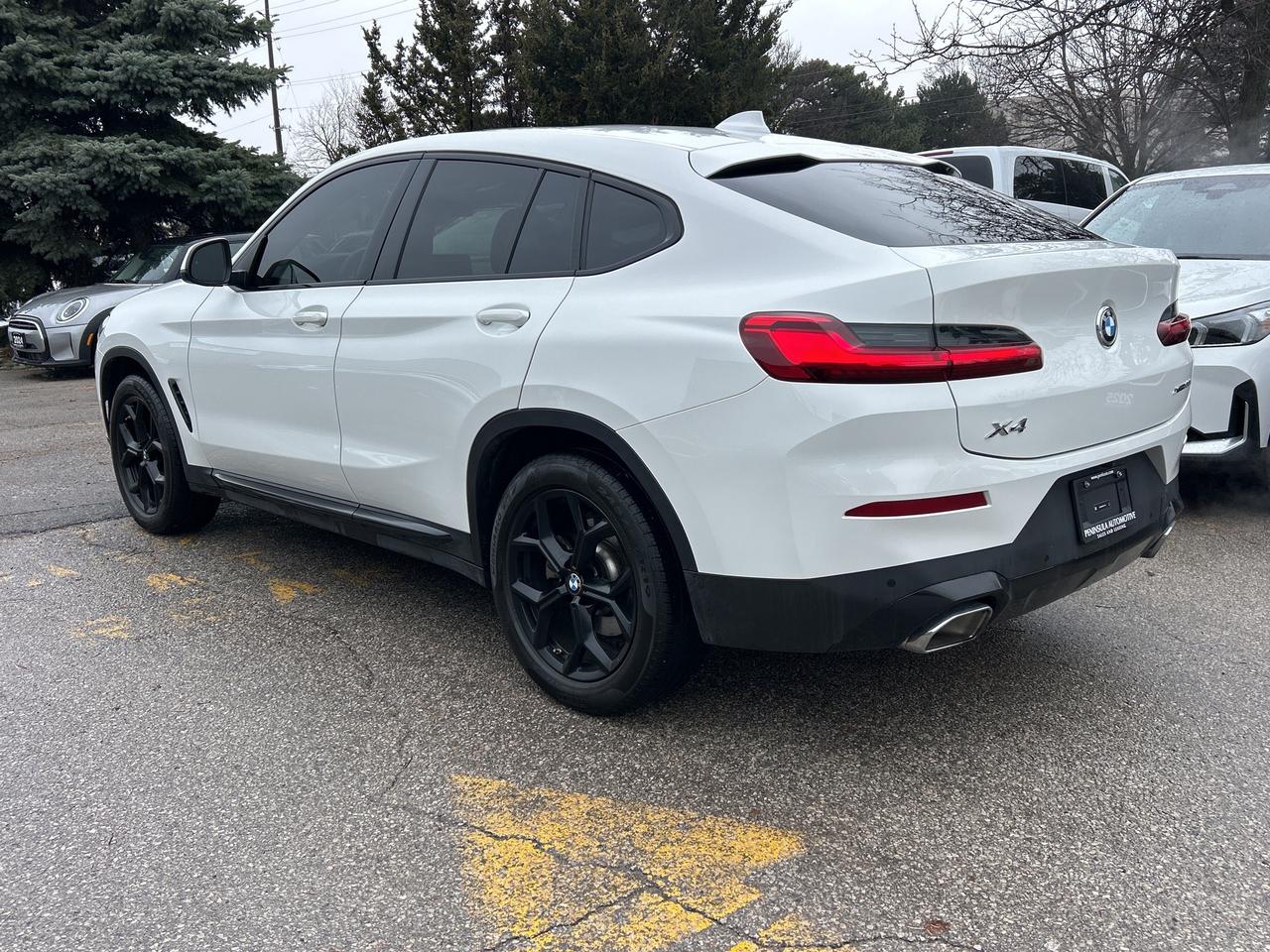 2025 BMW X4 HEADS UP DISPLAY, CARPLAY, PANOROOF,AMBIENT LIGHTS Photo