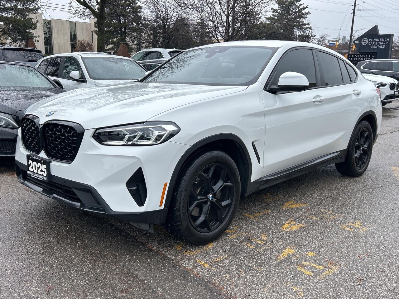 2025 BMW X4 HEADS UP DISPLAY, CARPLAY, PANOROOF,AMBIENT LIGHTS Photo