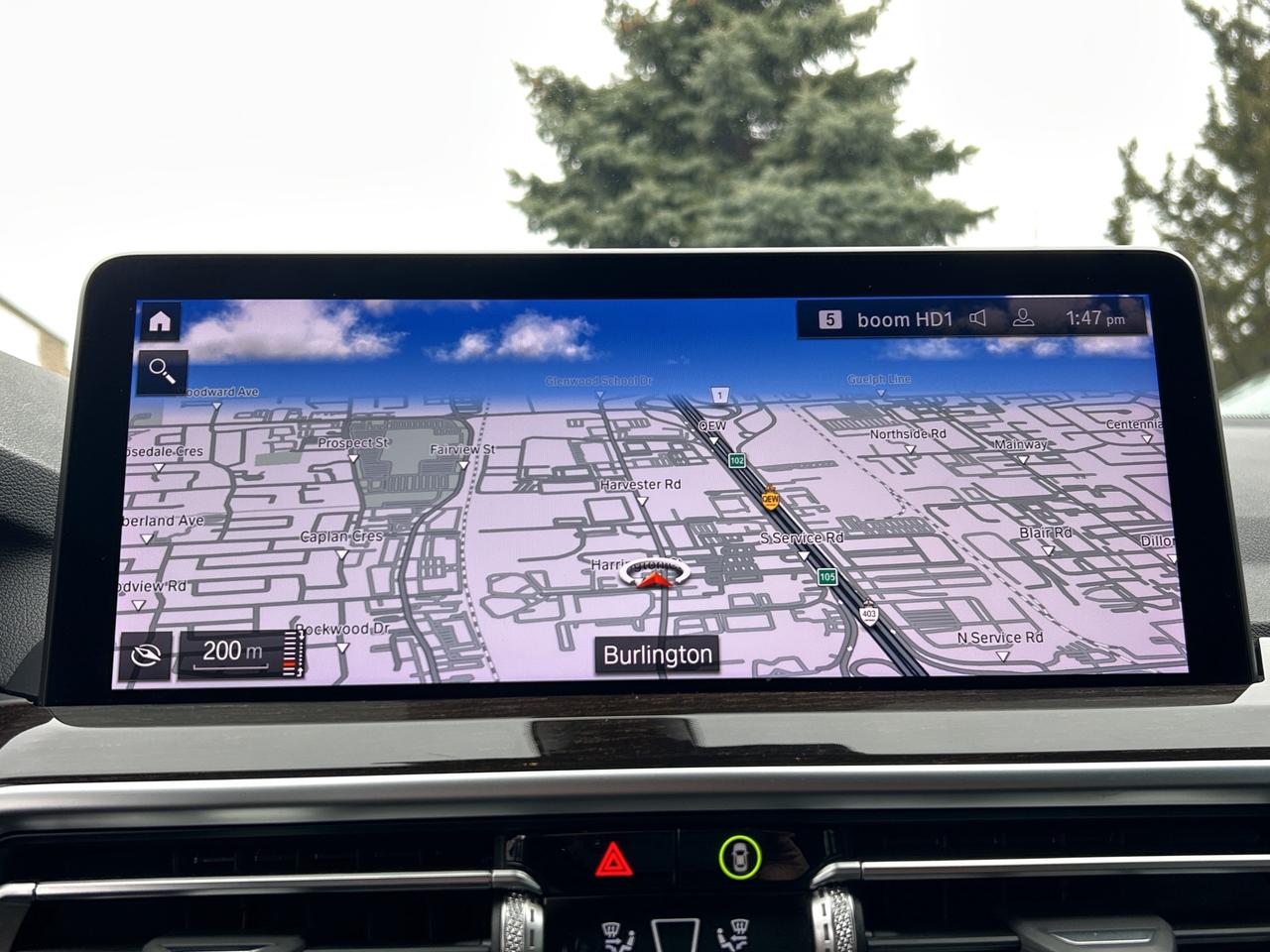 2025 BMW X4 HEADS UP DISPLAY, CARPLAY, PANOROOF,AMBIENT LIGHTS Photo