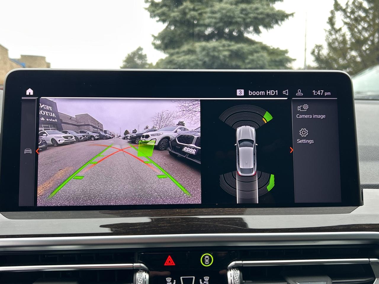 2025 BMW X4 HEADS UP DISPLAY, CARPLAY, PANOROOF,AMBIENT LIGHTS Photo
