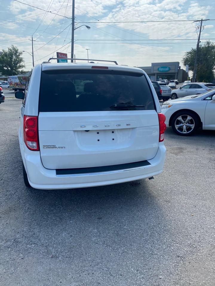 2016 Dodge Grand Caravan 4DR WGN SXT PREMIUM PLUS Photo