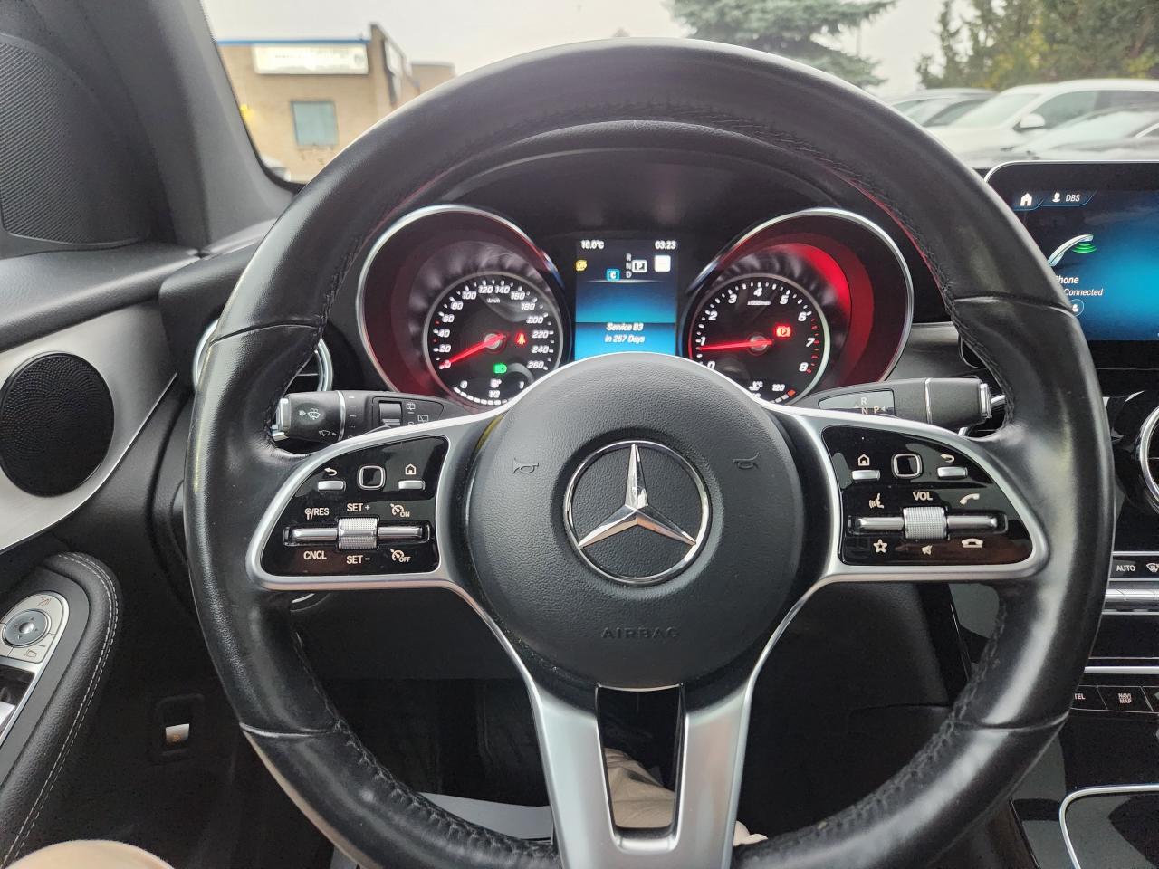 2022 Mercedes-Benz GLC GLC 300 4MATIC,PREMIUM PKG, NIGHT PKG,HEATED WHEEL Photo