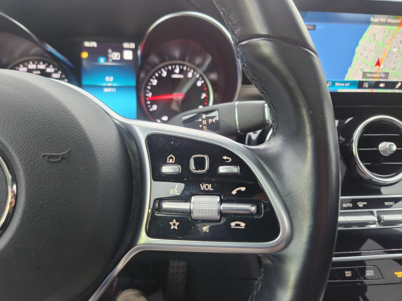 2022 Mercedes-Benz GLC GLC 300 4MATIC,PREMIUM PKG, NIGHT PKG,HEATED WHEEL Photo