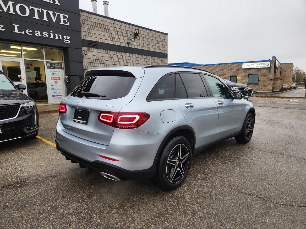 2022 Mercedes-Benz GLC GLC 300 4MATIC,PREMIUM PKG, NIGHT PKG,HEATED WHEEL Photo