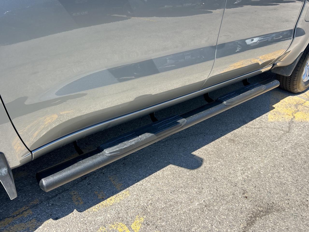 2025 Chevrolet Silverado 1500 5.3LV8, RUNNING BOARDS, SPRAY IN BEDLINER! CARPLAY Photo